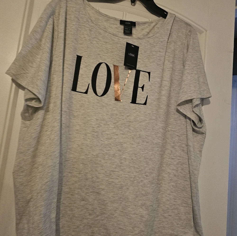 New Womans Size 4x LOVE shirt 87%Polyester 10%rayon 3%spandex - Picture 5 of 5
